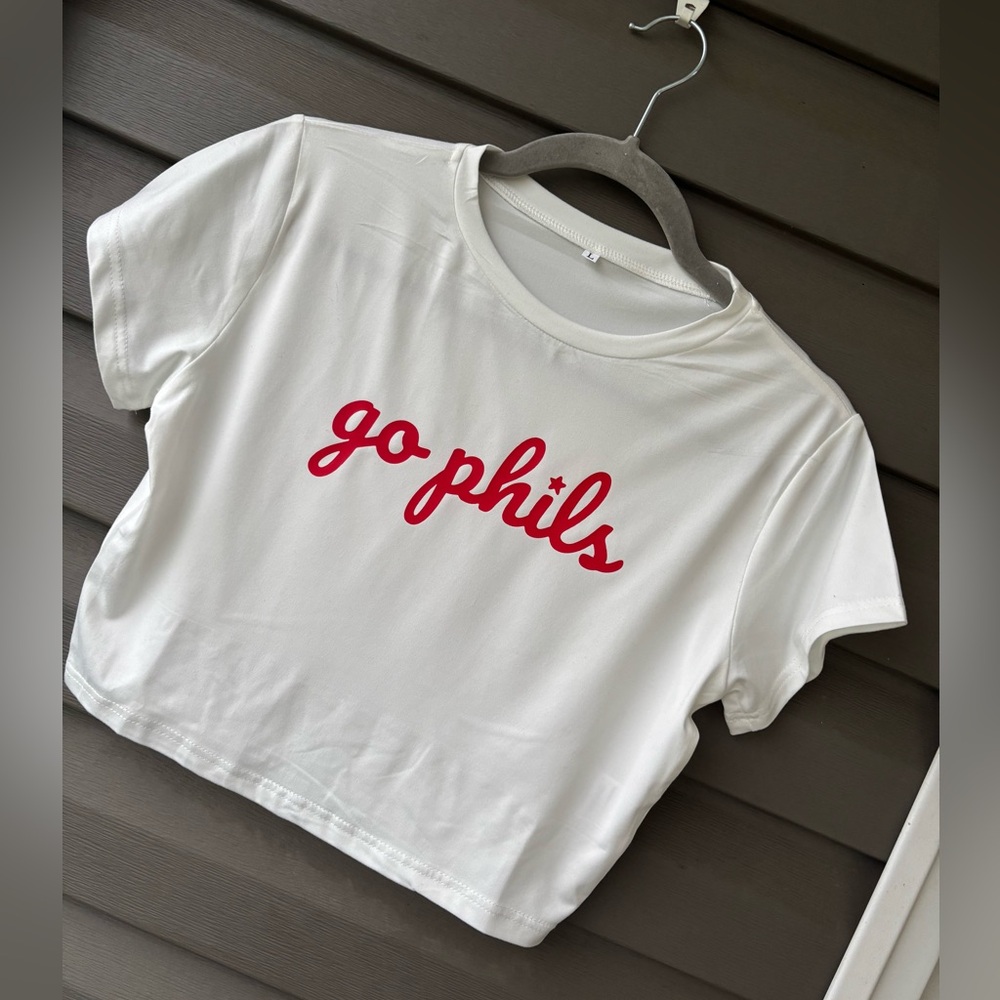 Phillies cropped tee